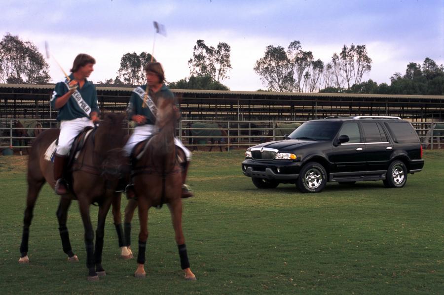  Lincoln Navigator 1998 года  (фото 30 из 72)